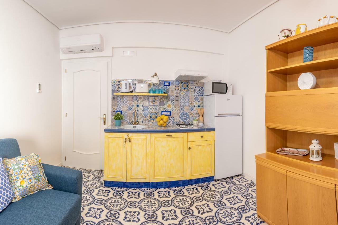 La Casetta Linda - New 2 Bedroom Apt In Sorrento With Seaview Terrace المظهر الخارجي الصورة
