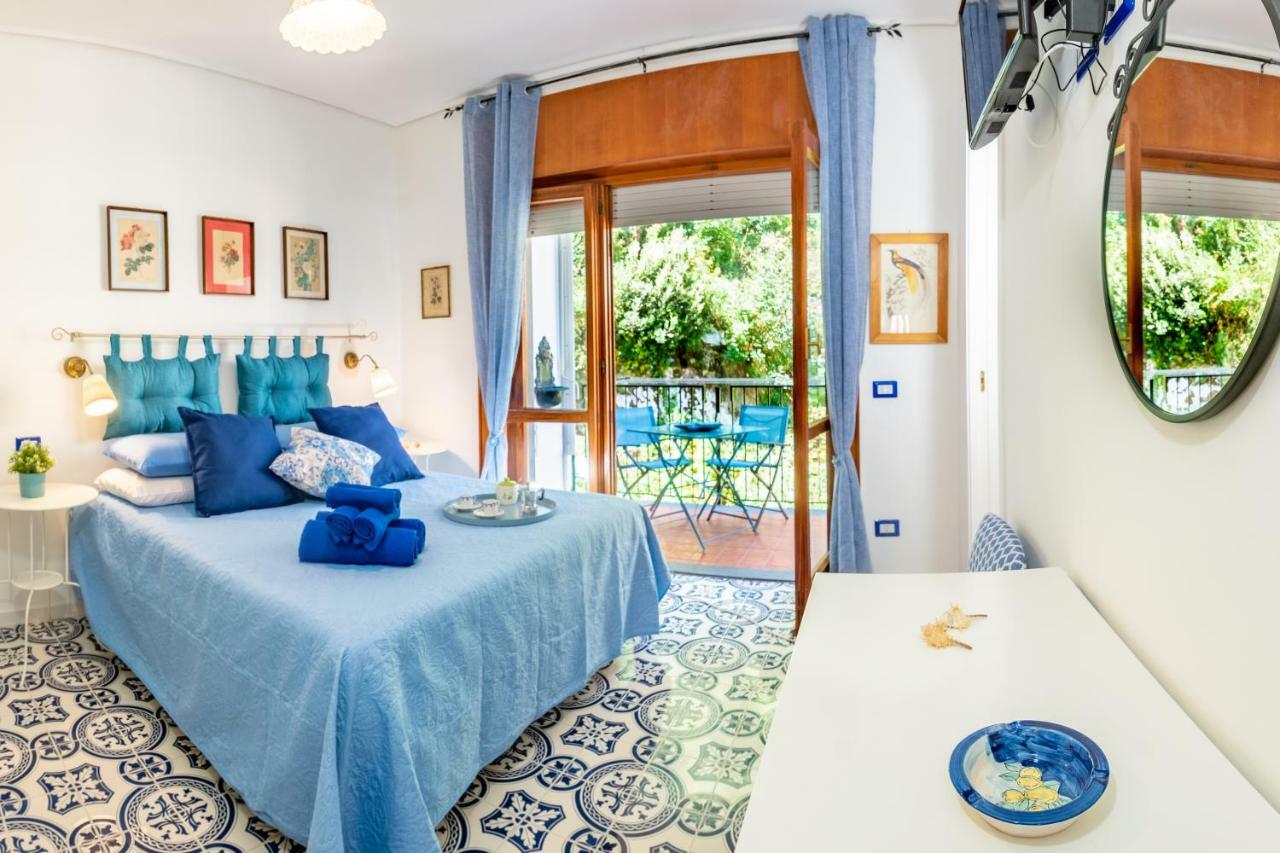 La Casetta Linda - New 2 Bedroom Apt In Sorrento With Seaview Terrace المظهر الخارجي الصورة
